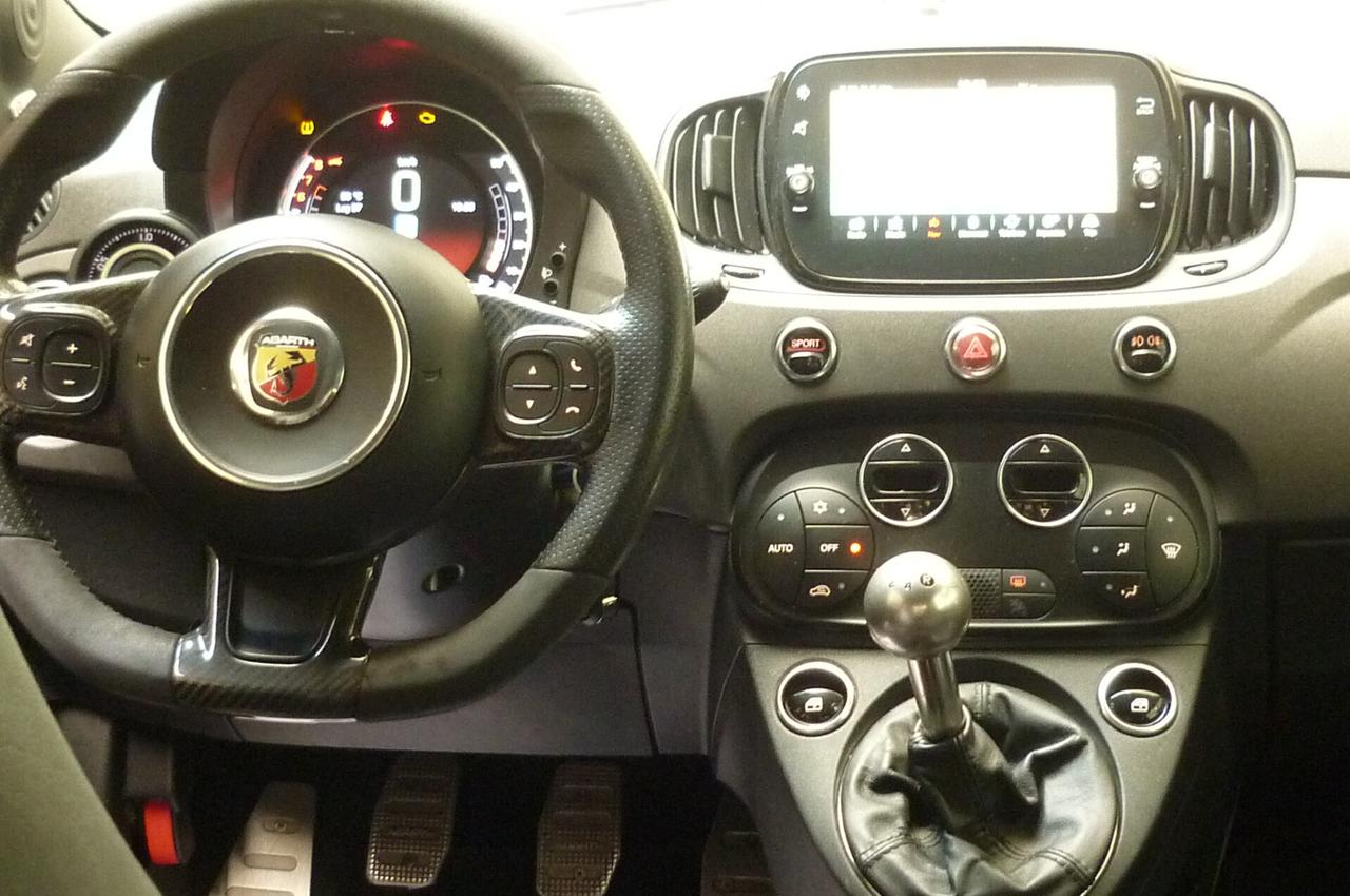 Abarth 595 1.4 Turbo T-Jet 180 CV Competizione