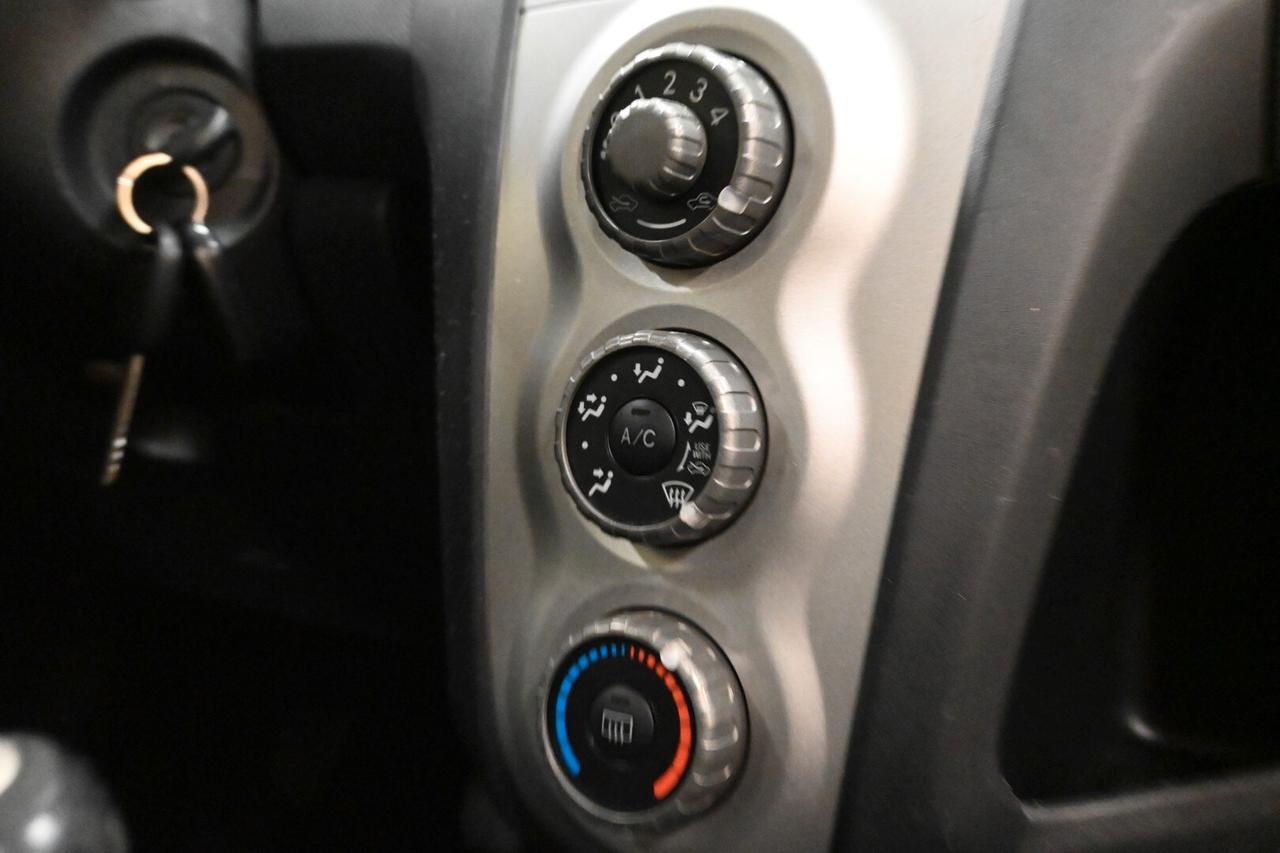 TOYOTA Yaris 2ª serie Yaris 1.0 5 porte