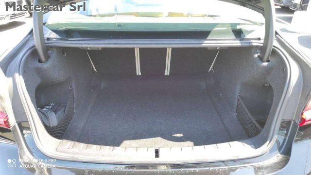 BMW 320 320D 48V BUSINESS ADVANTAGE AUTO - VOLANTE M - GE8