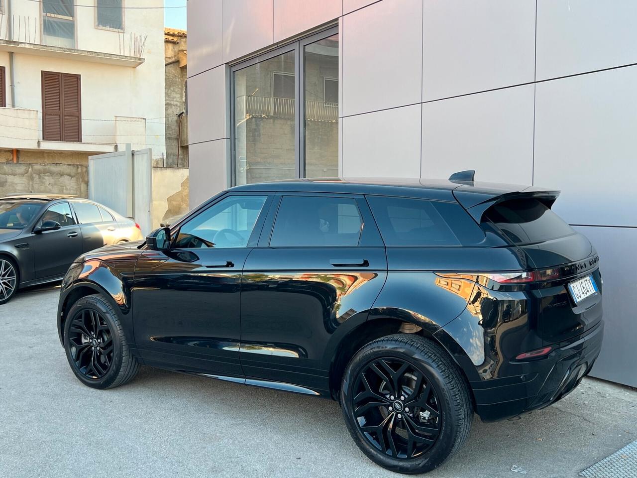 Range Rover Evoque R-Dynamic SE possibilità noleggio no scoring