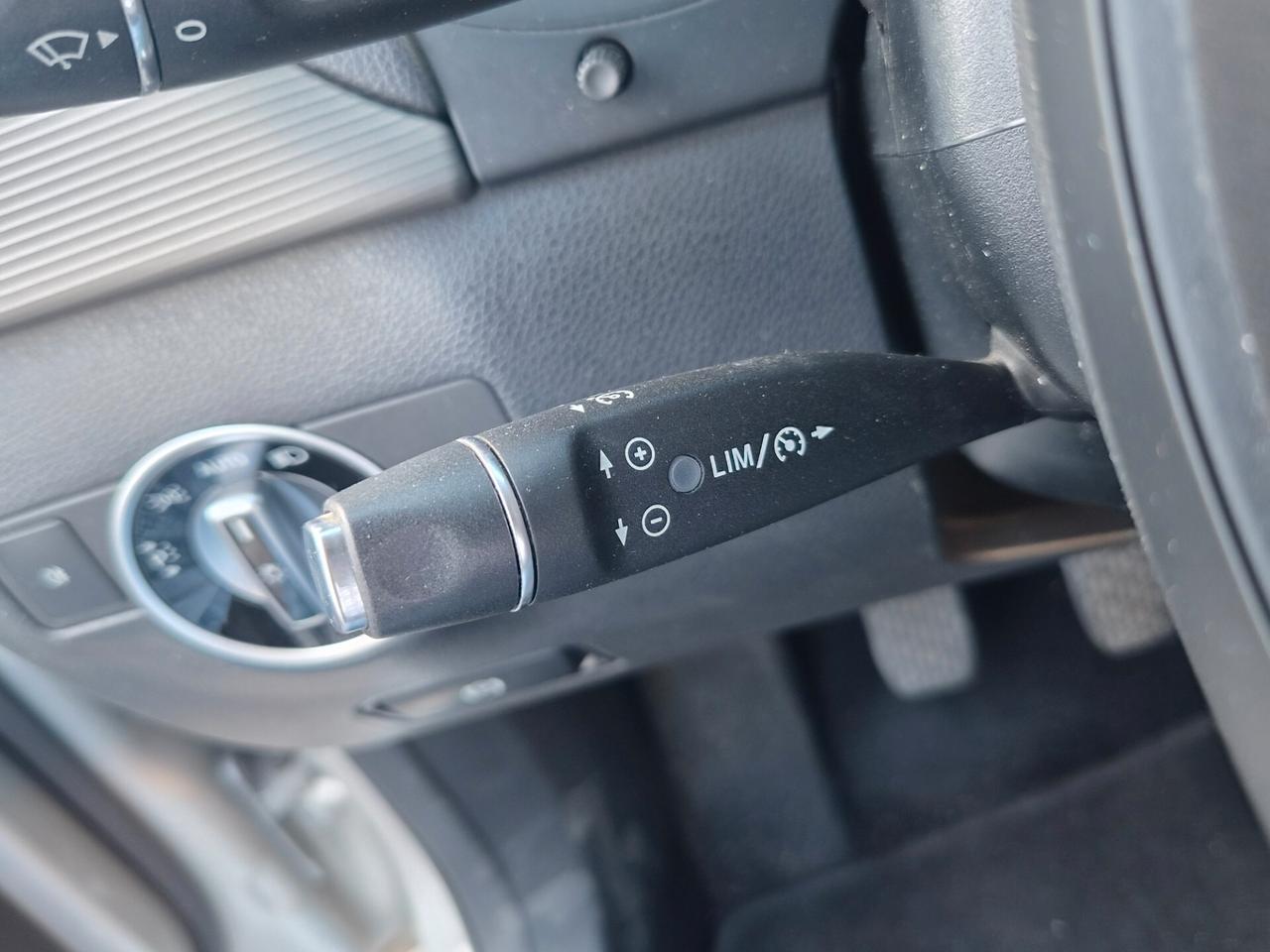 Mercedes-benz B 180 d Premium