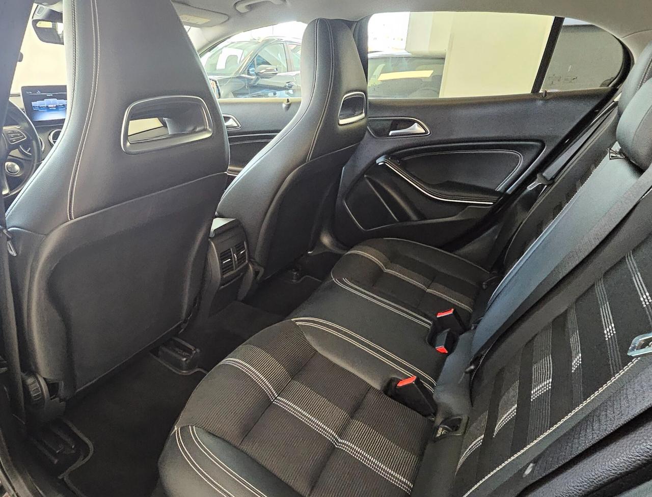 Mercedes-benz GLA 200 d Automatic Premium