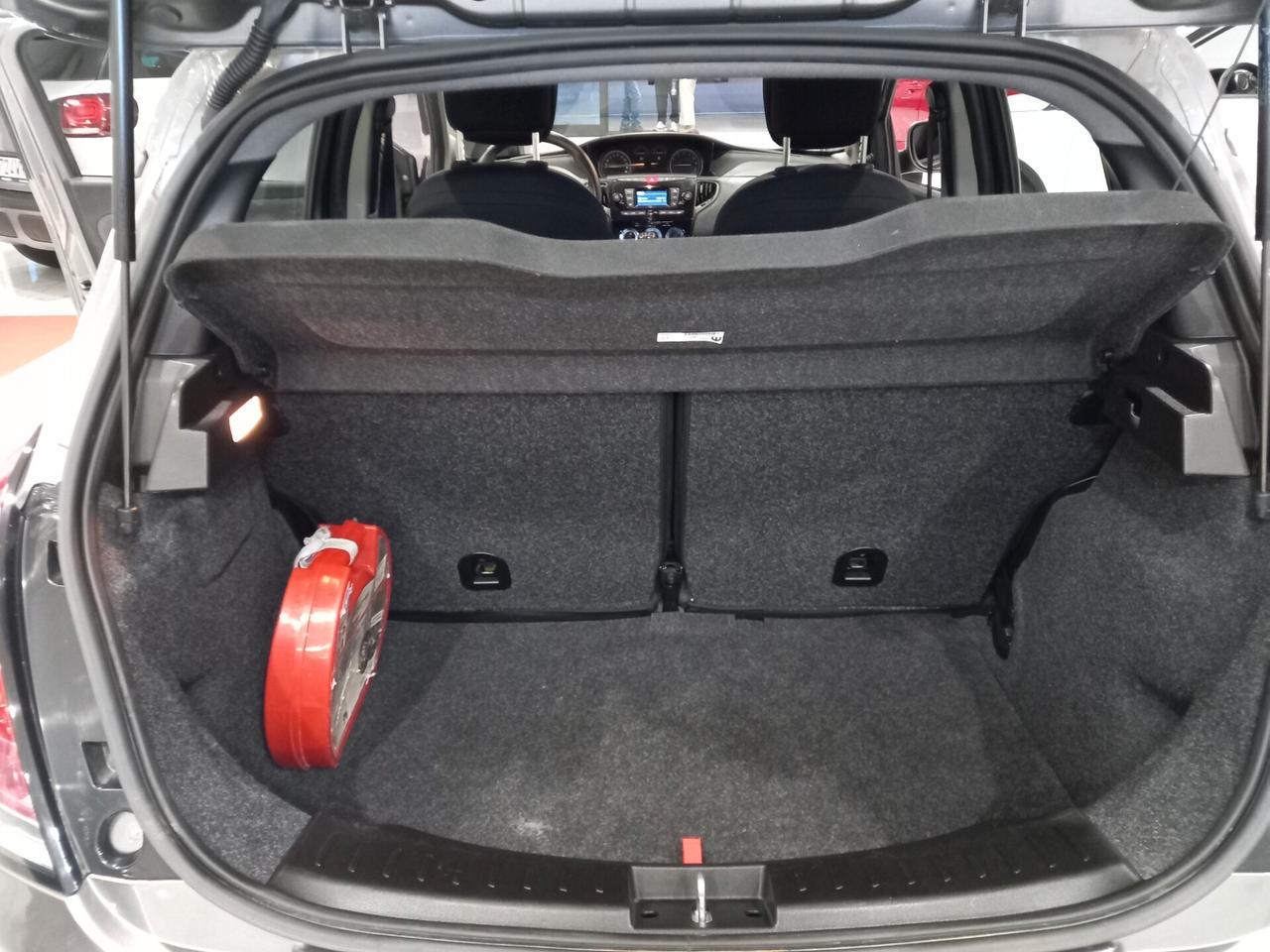 Lancia Ypsilon 1.0 FireFly 5 porte S&S Hybrid Ecochic Gold