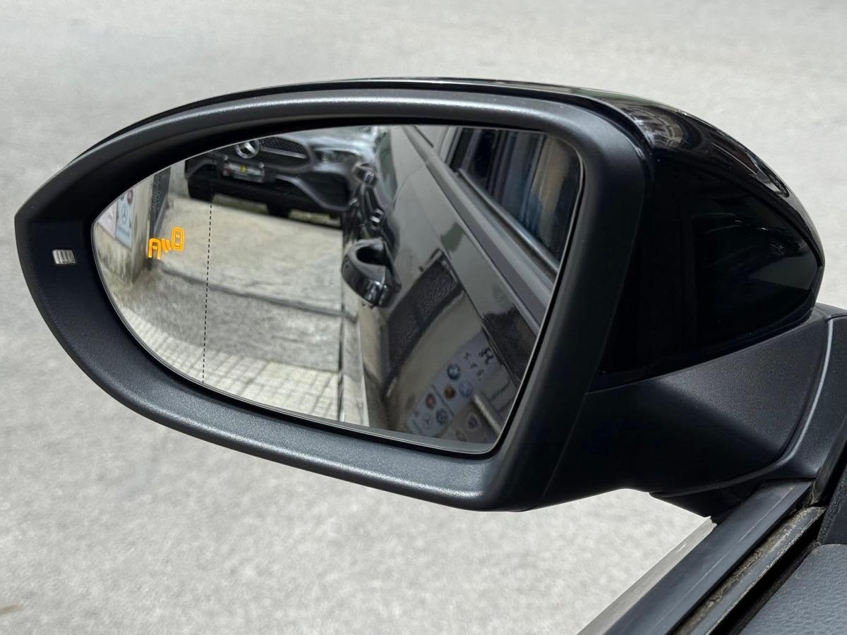 Volkswagen Golf 7.5 GTI 2.0 TSI 245 CV