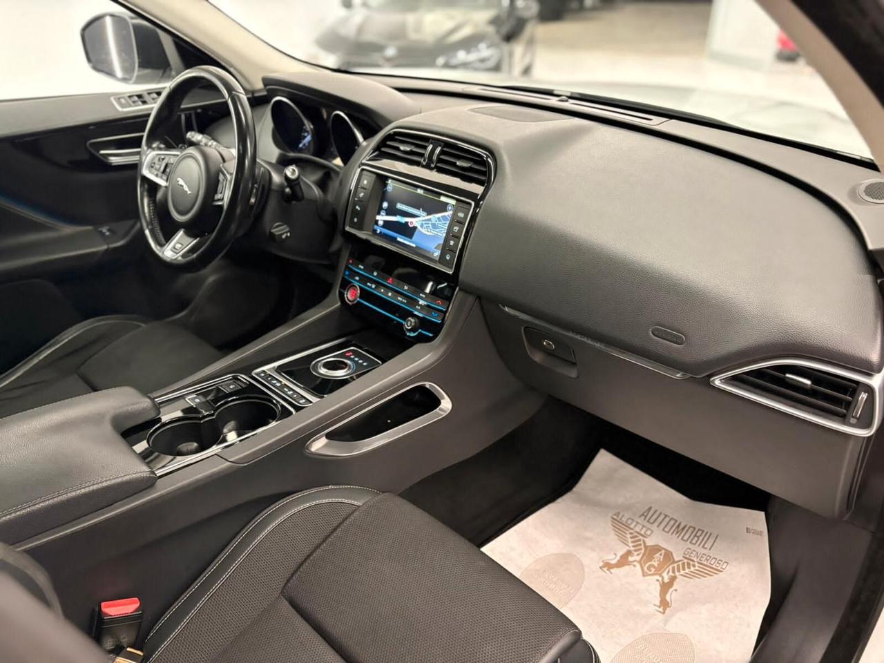 Jaguar F-Pace 3.0 D 300 CV AWD R-Sport (MOTORE CON 40.000KM)
