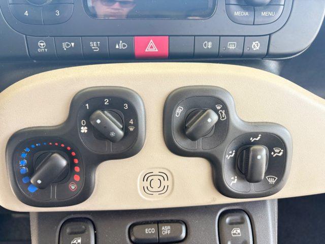 FIAT Panda 0.9 TwinAir Turbo NEOPATENTATI CAMBIO AUTOMATICO