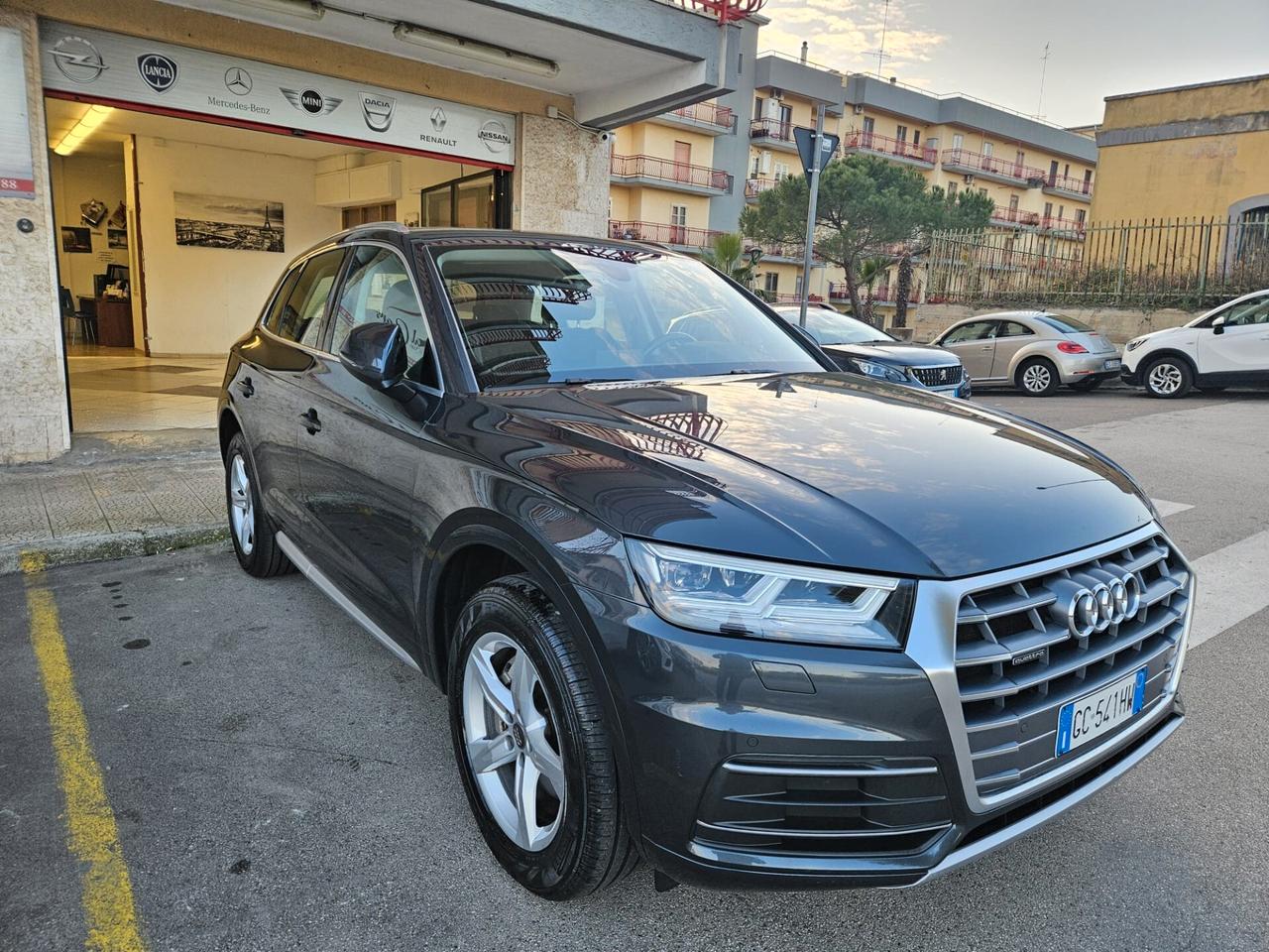 Audi Q5 2.0TDI Quattro 204CV 4x4 IVA ESPOSTA