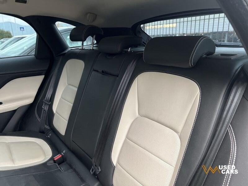 Jaguar F-Pace 2.0d 180 CV AWD aut. Prestige