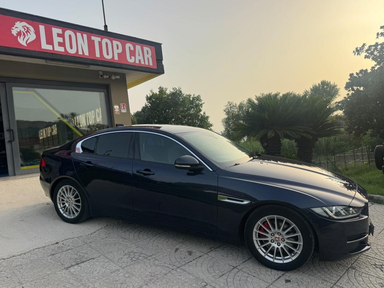Jaguar XE garantita 12 mesi perfetta