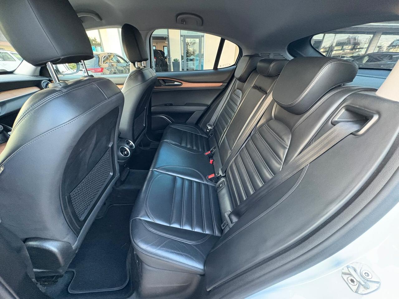 ALFA ROMEO STELVIO 2.0 BENZ 200CV Q4 GANCIO TRAINO