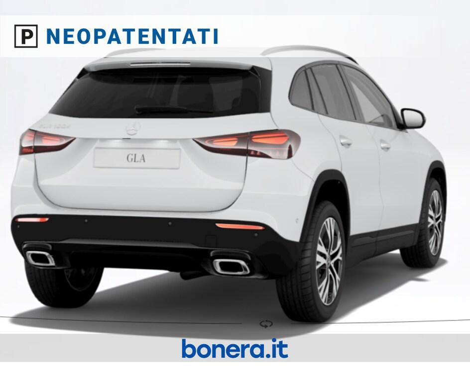 Mercedes GLA 180 180 D Progressive Advanced Plus 8G-DCT