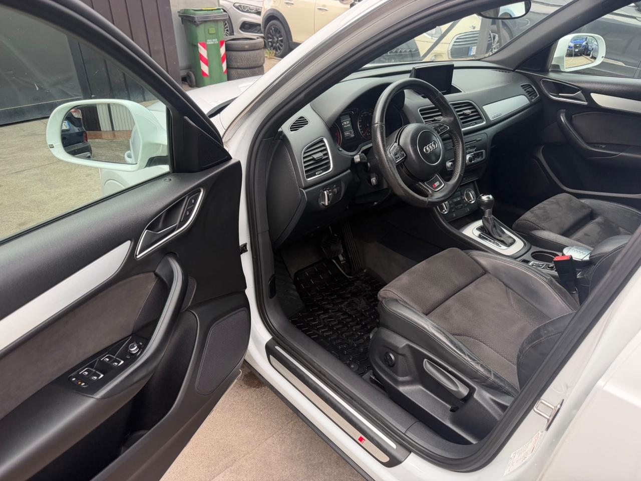 Audi Q3 2.0 TDI quattro S tronic Line Edition plus