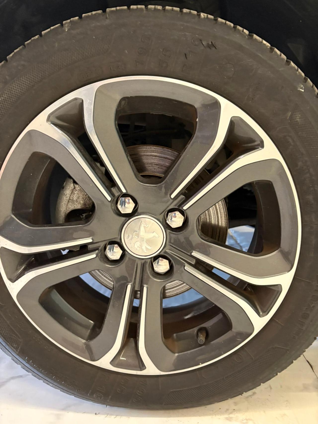 Peugeot 208 1.2 VTi 82 CV 5 porte Allure