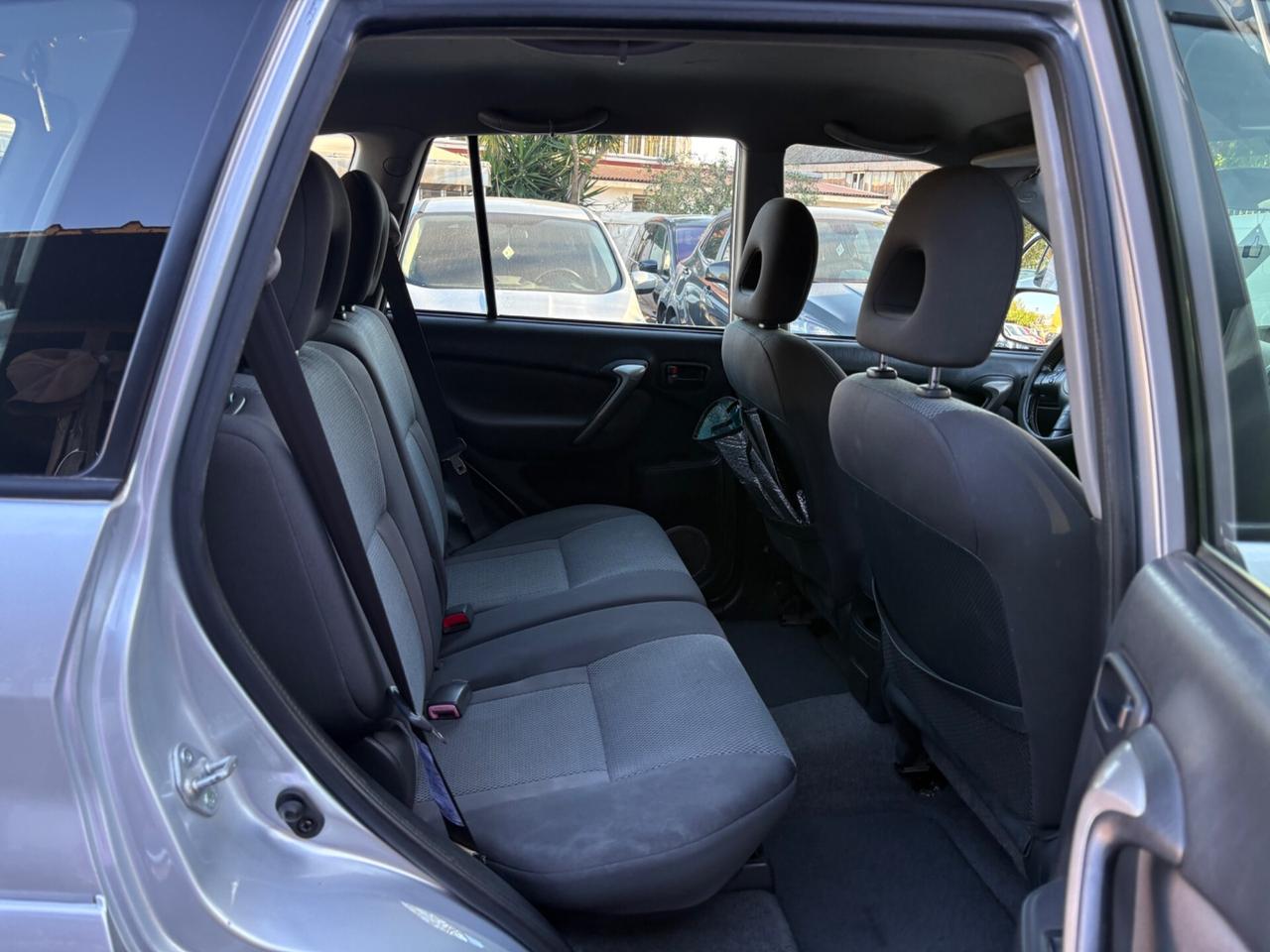 Toyota RAV 4 RAV4 2.0 Tdi D-4D cat 5 porte Sol
