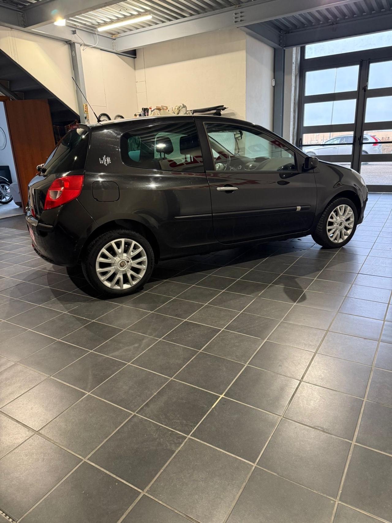 RENAULT CLIO 1.5 -NEOPATENTATI-UNICO PROPRIETARIO