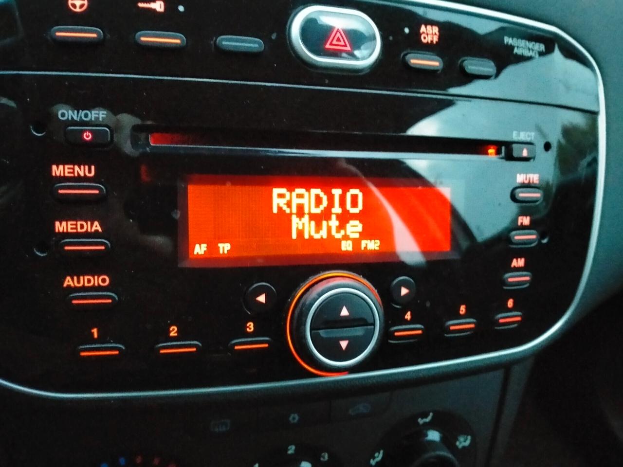 Fiat Punto 1.3 MJT 75CV LOUNGE 5P NEOPAT. UNICO PROPRIETARIO