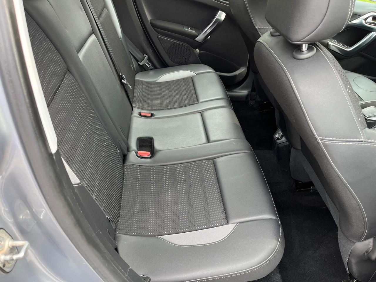 Peugeot 2008 BlueHDi 100 Allure