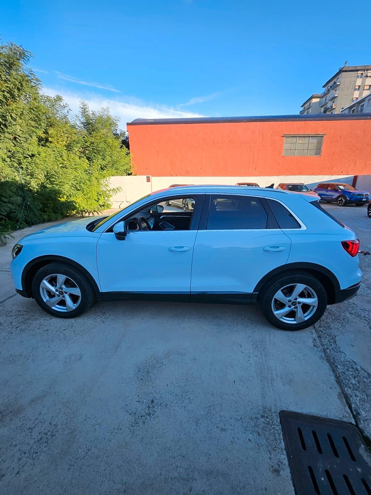 Audi Q3 35 TFSI S tronic Business Advanced