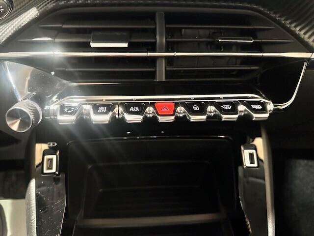 Peugeot 208 motore elettrico 136 CV 5 porte Active