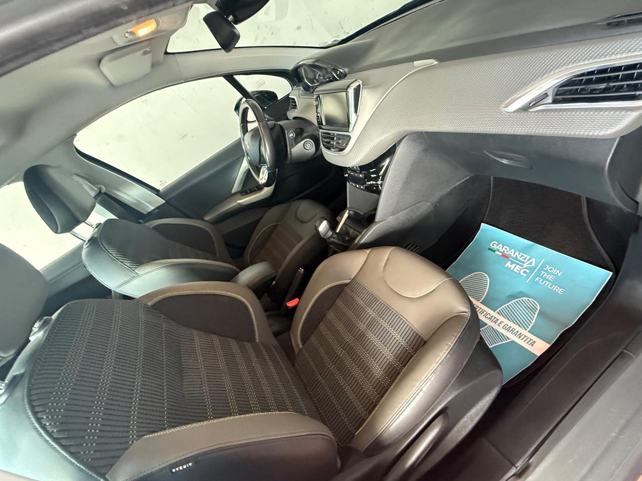 Peugeot 208 PureTech 82 5 porte Allure serie limitata