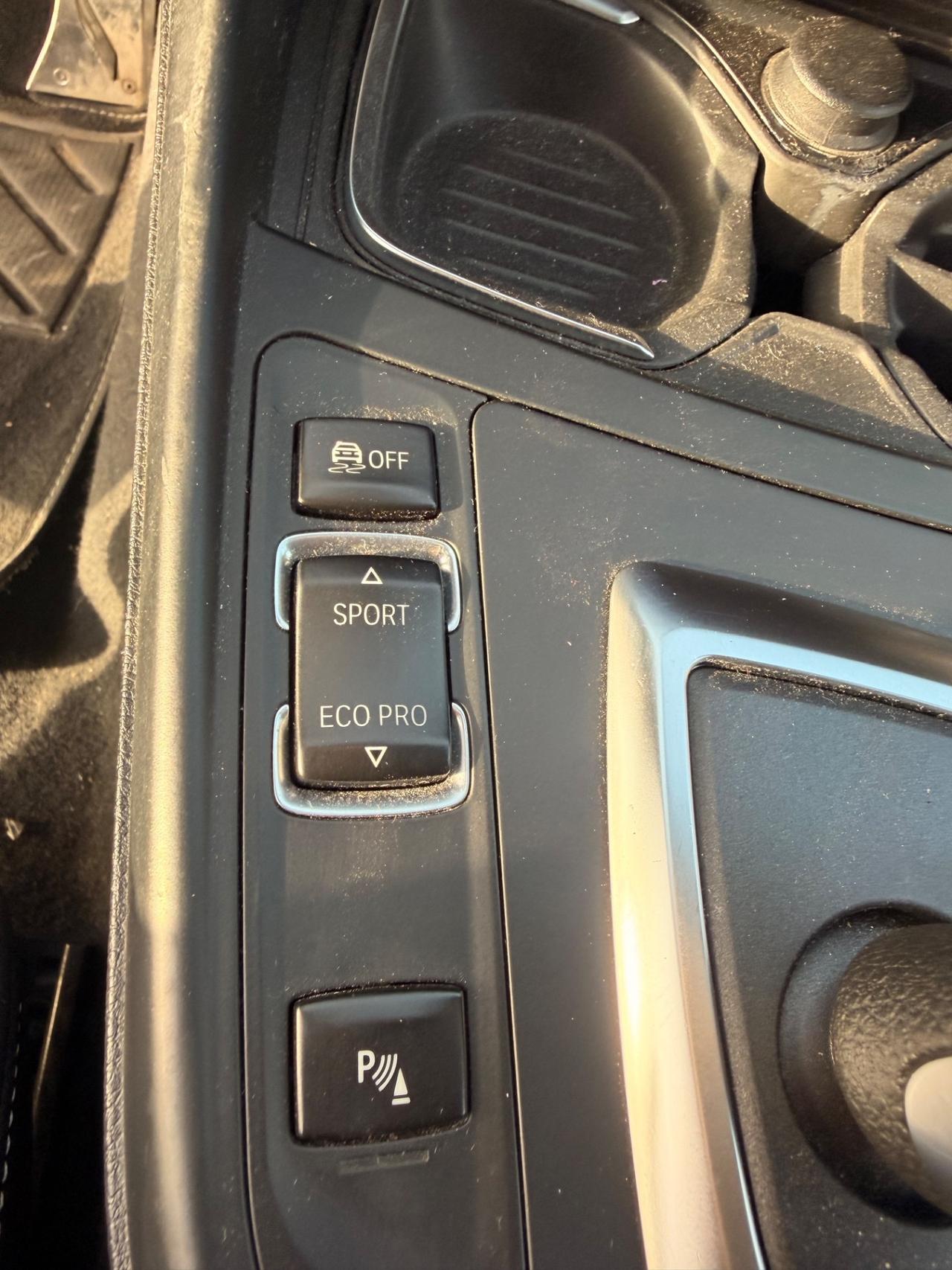 Bmw 118 118d 5p. Sport 2015 fari uxeno navigatore
