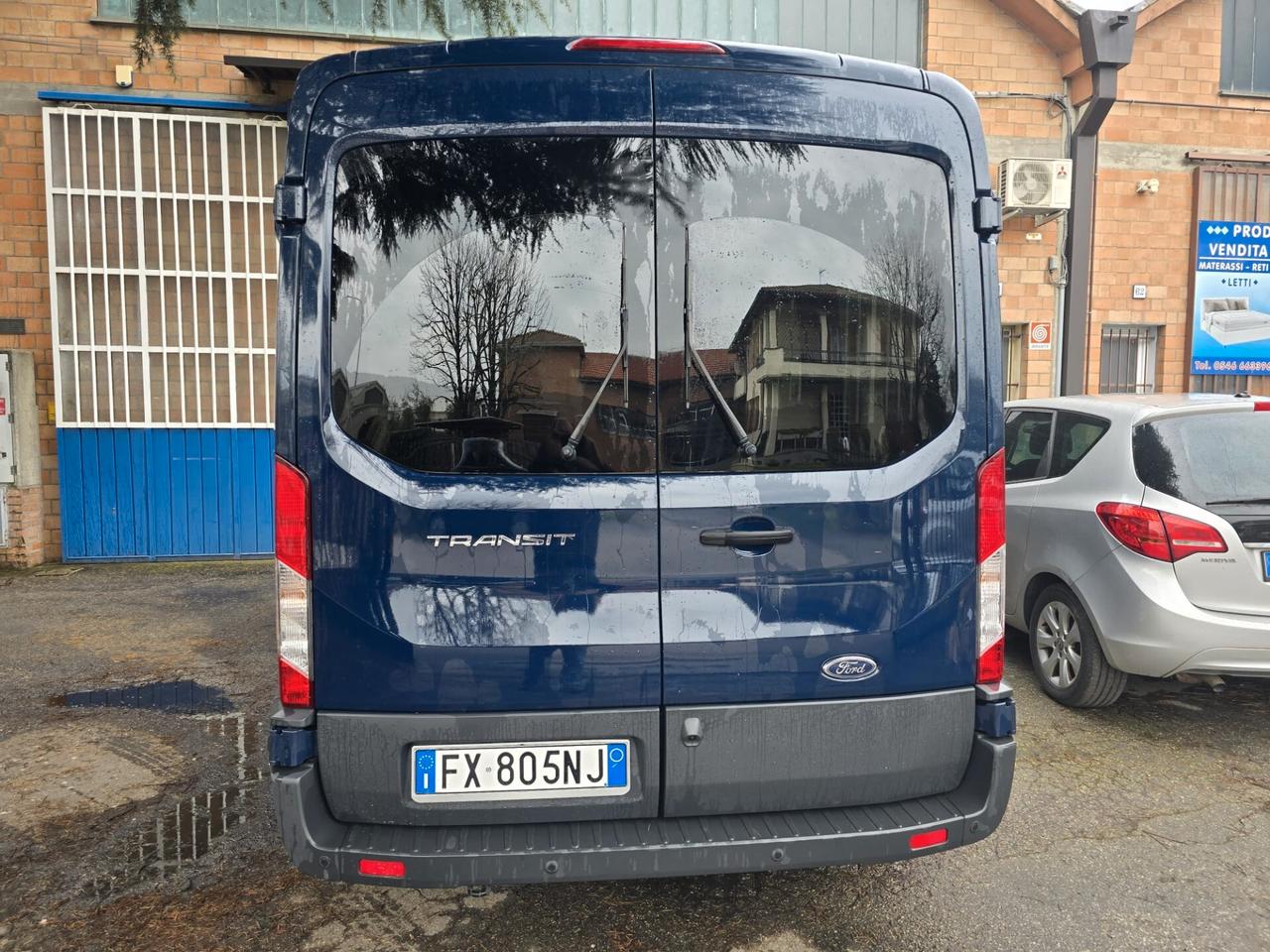 Ford Transit 350 2.0TDCi EcoBlue 130CV PM-TM Combi Trend rate da 190,00 mese