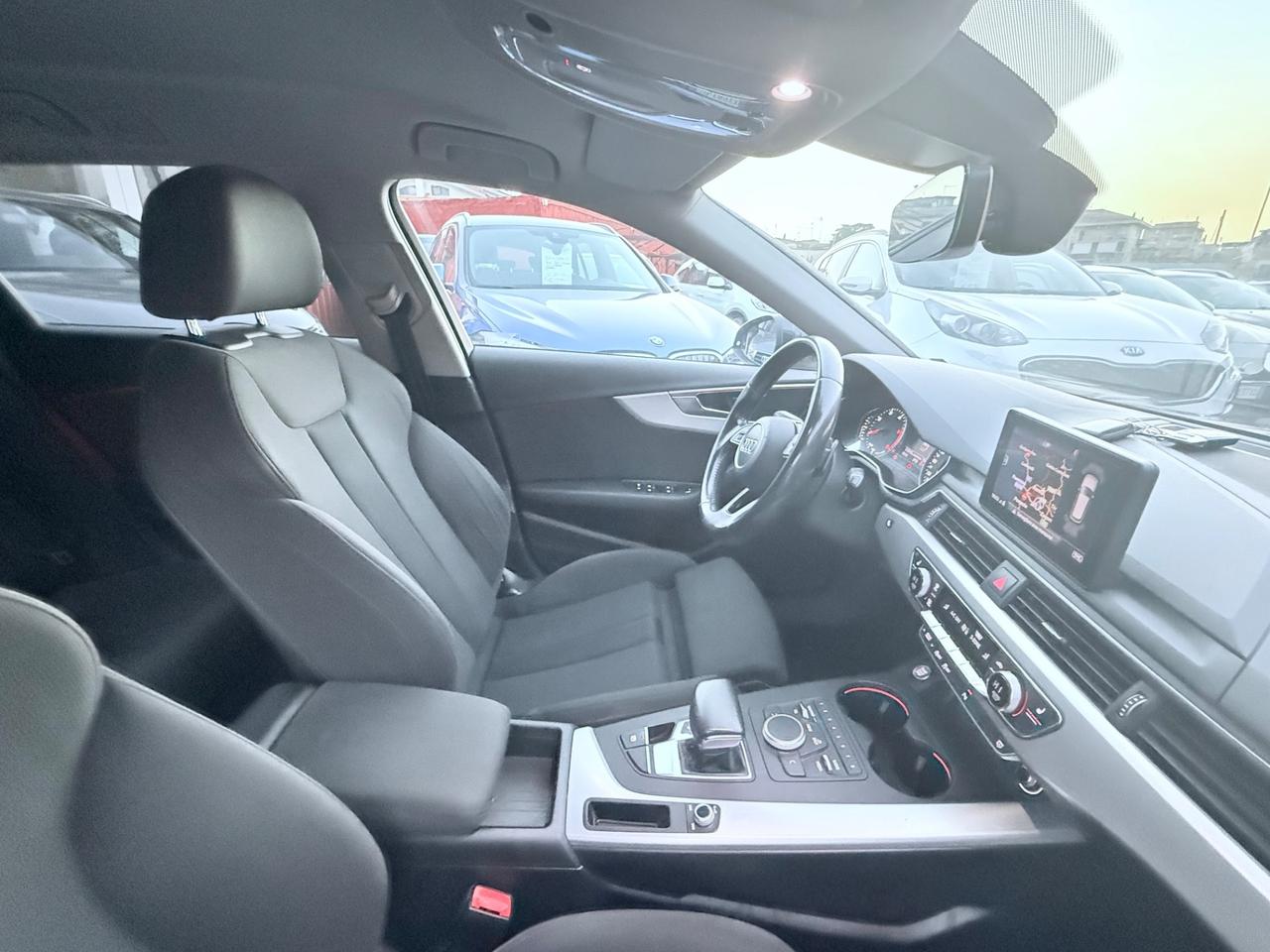 A4 Avant 2.0 TDI 150 CV S tronic- S-line-iva esposta