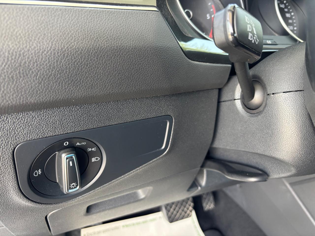 Volkswagen Tiguan 2.0 TDI 150 CV SCR DSG R-Line