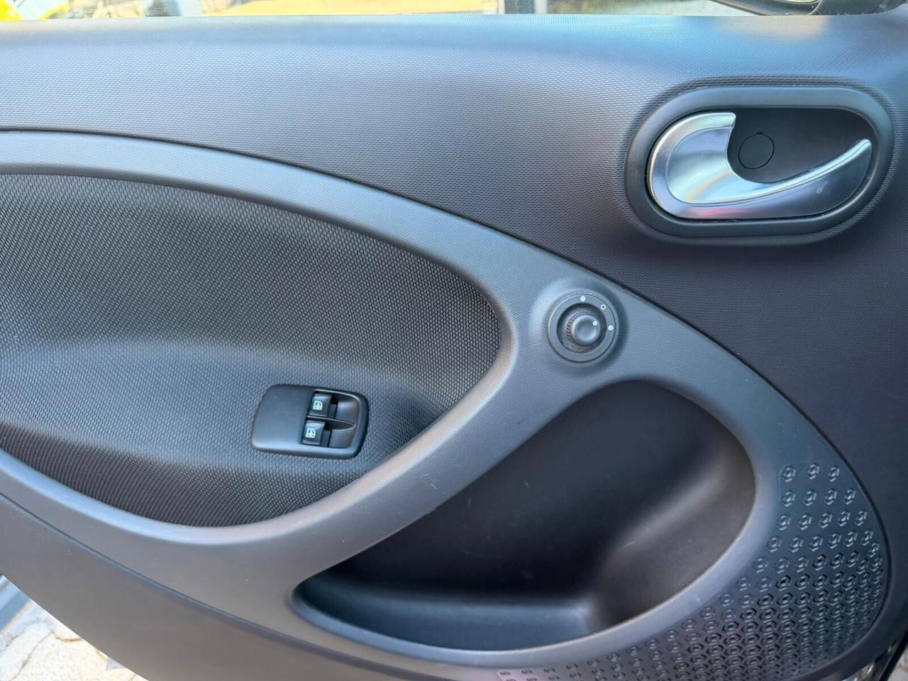 Smart ForFour 60 1.0 Black Passion