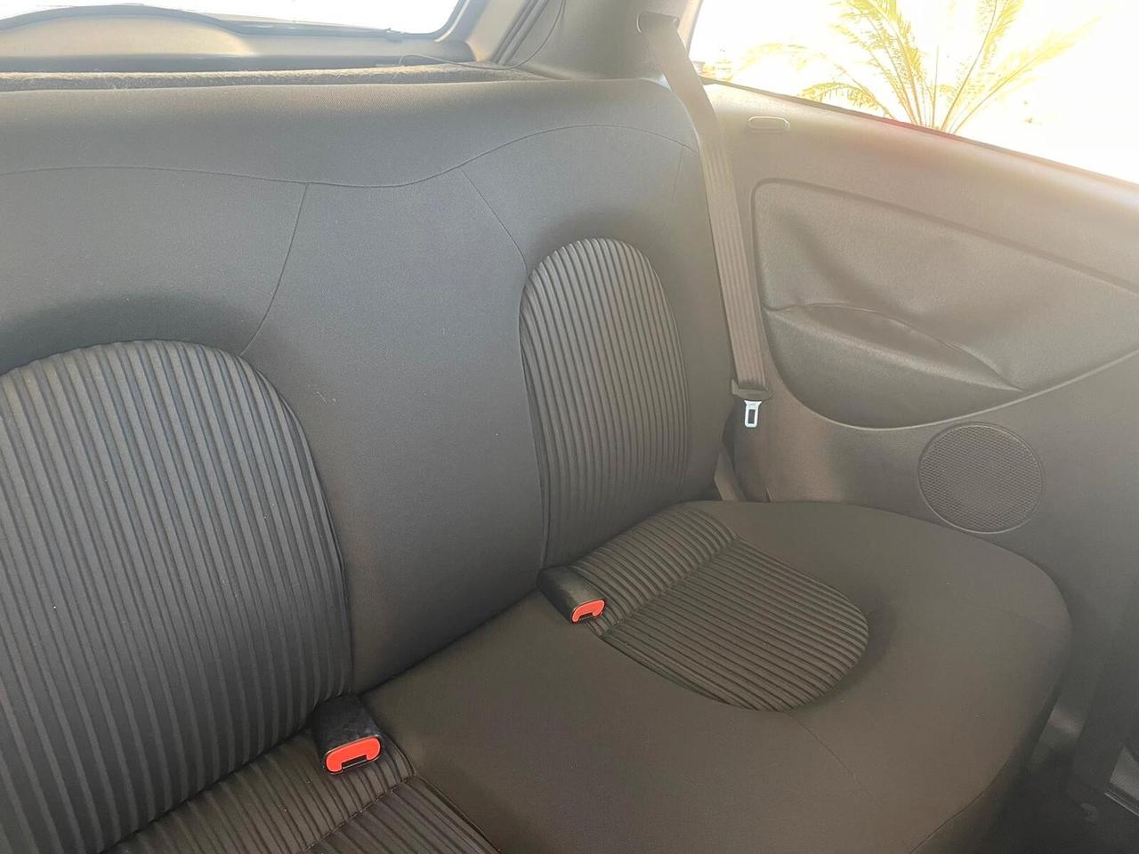 Lancia Ypsilon 1.2 Versus