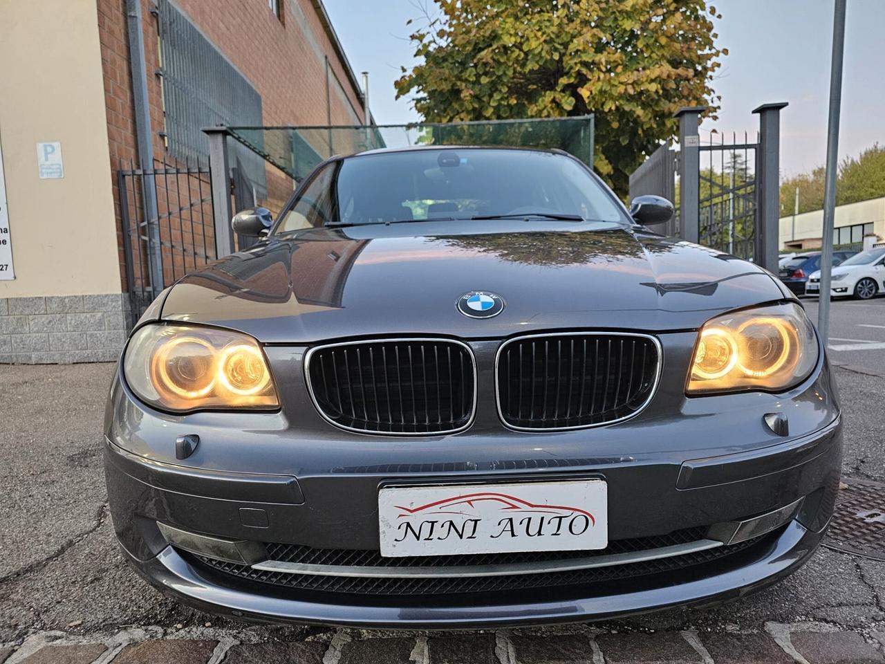 Bmw 118d 143cv Futura DPF*Navi*Bi-Xeno*Pdc*5 Porte