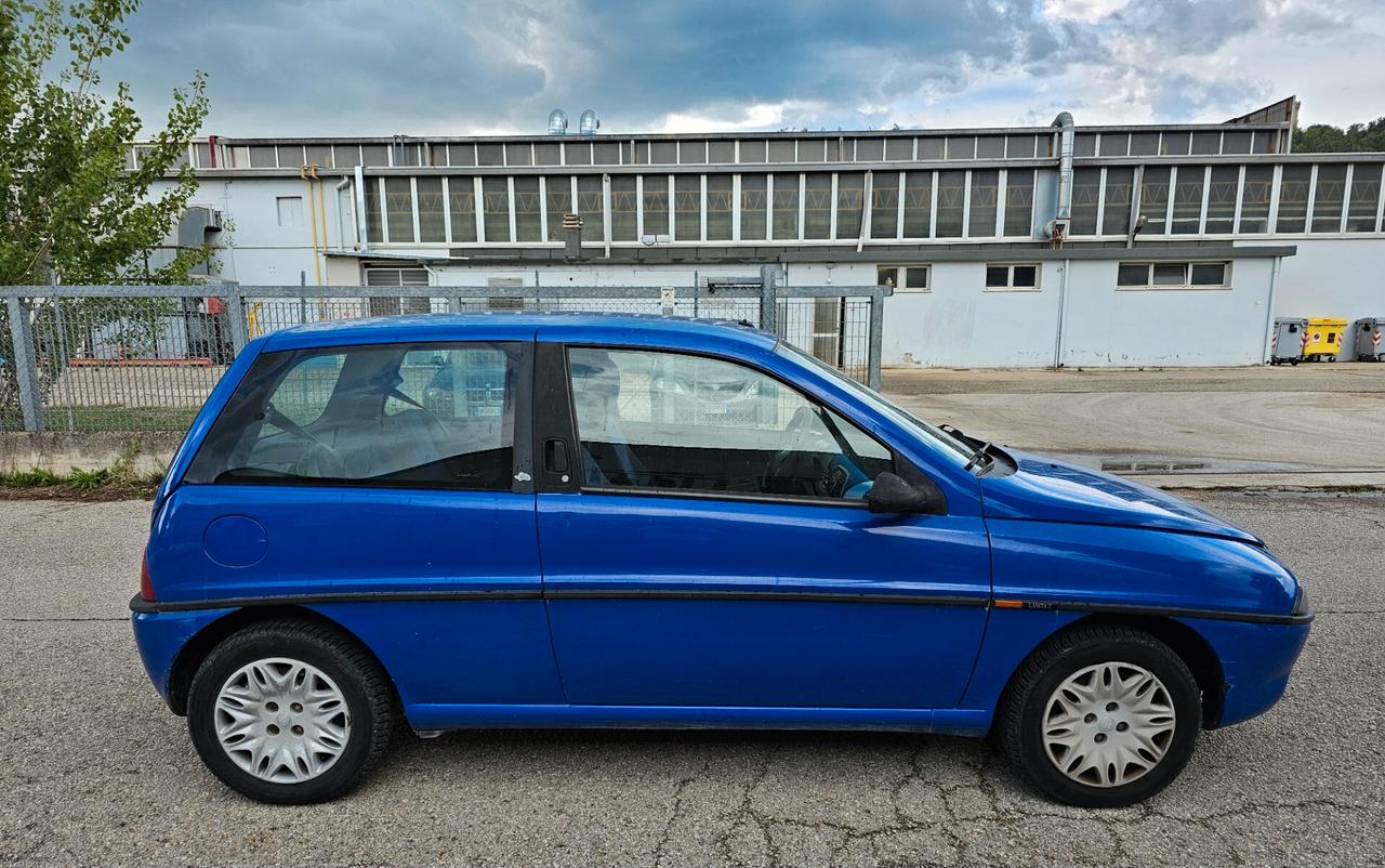 Lancia Y 1.2i cat Elefantino Blu