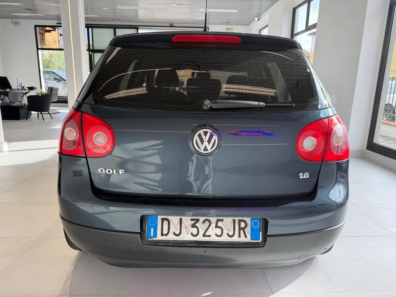 Volkswagen Golf 1.6 16V FSI 5p. Comfortline