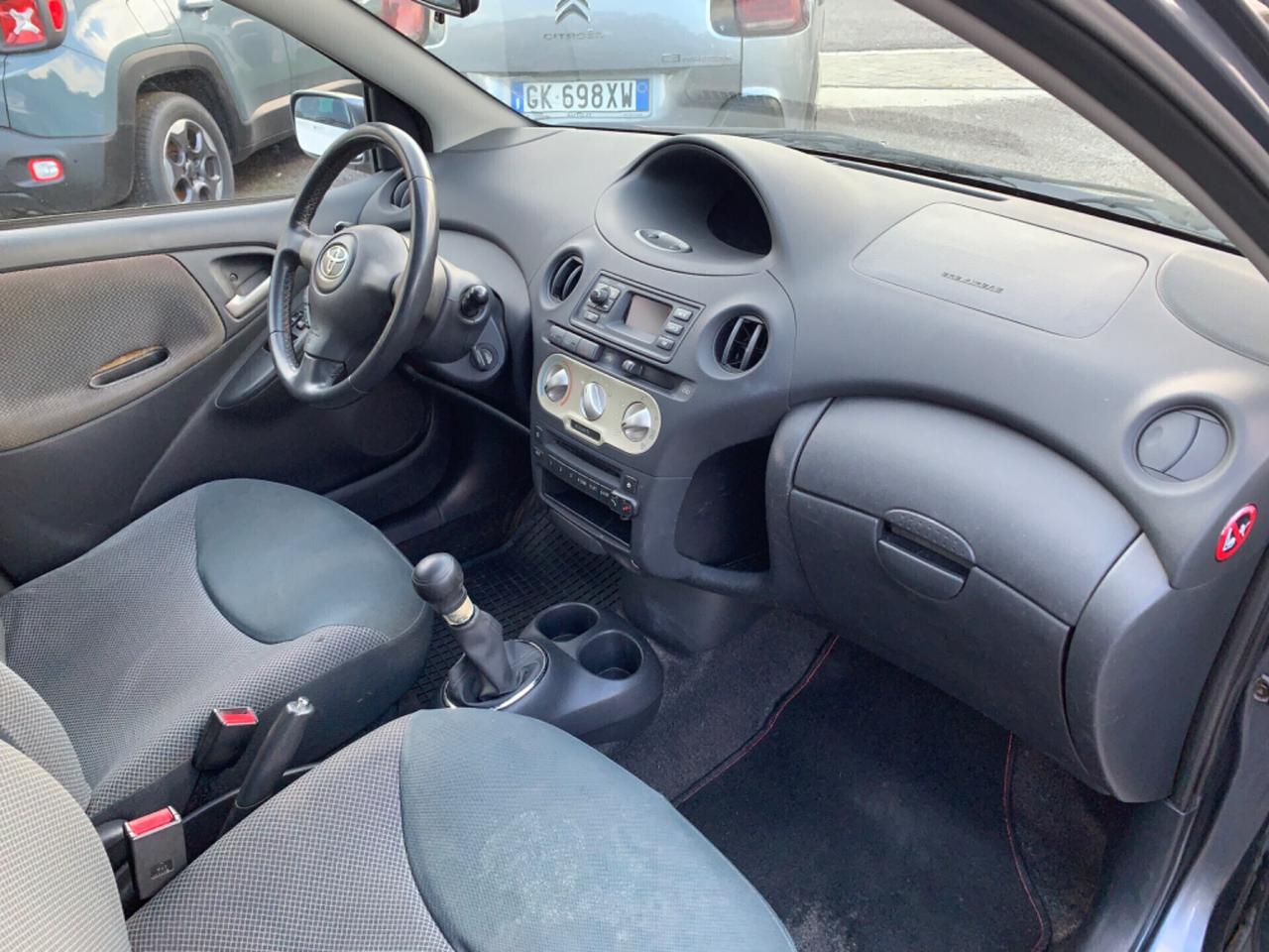 Toyota Yaris 1.0i 16V cat 5 porte