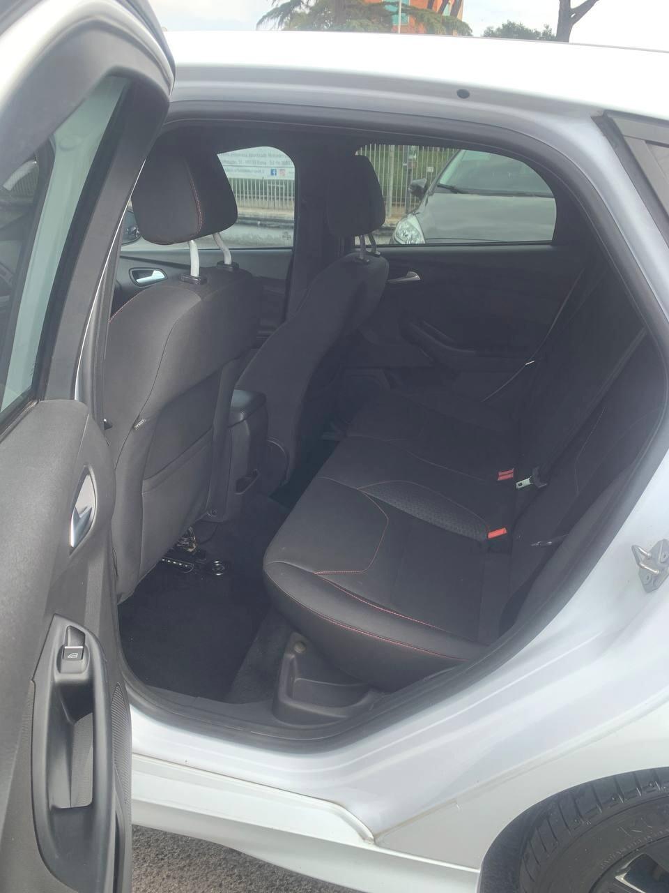 Ford Focus 1.5 TDCi 120 CV - ST Line - UNIPRO