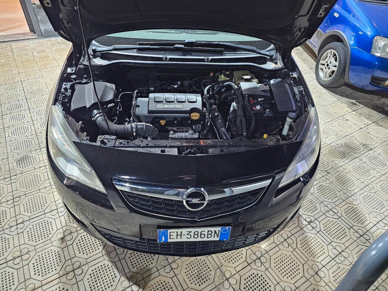Opel Astra 1.4 Turbo 140CV 5 porte Cosmo