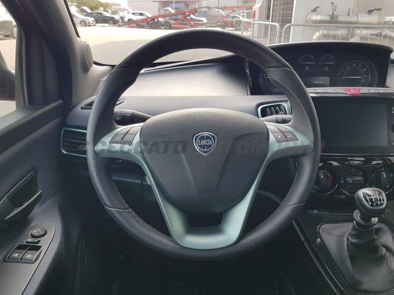 Lancia Ypsilon Ypsilon 1.0 firefly hybrid Gold s&s 70cv