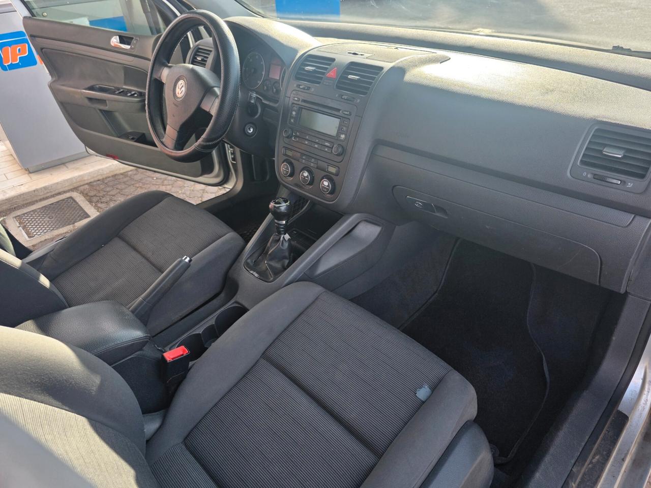 Volkswagen Golf 1.9 TDI 5p. Sportline con 381.000km