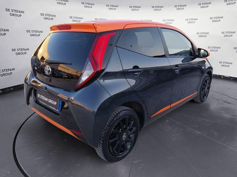 Toyota Aygo Aygo 5p 1.0 x-cool m-mt 72cv