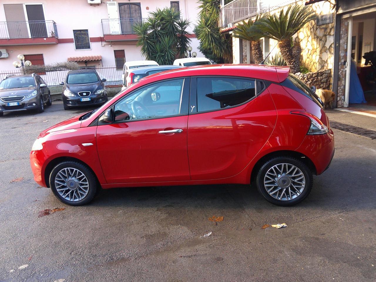 Lancia Ypsilon 1.3 MJT 16V 95 CV 5 porte S&S Silver 11