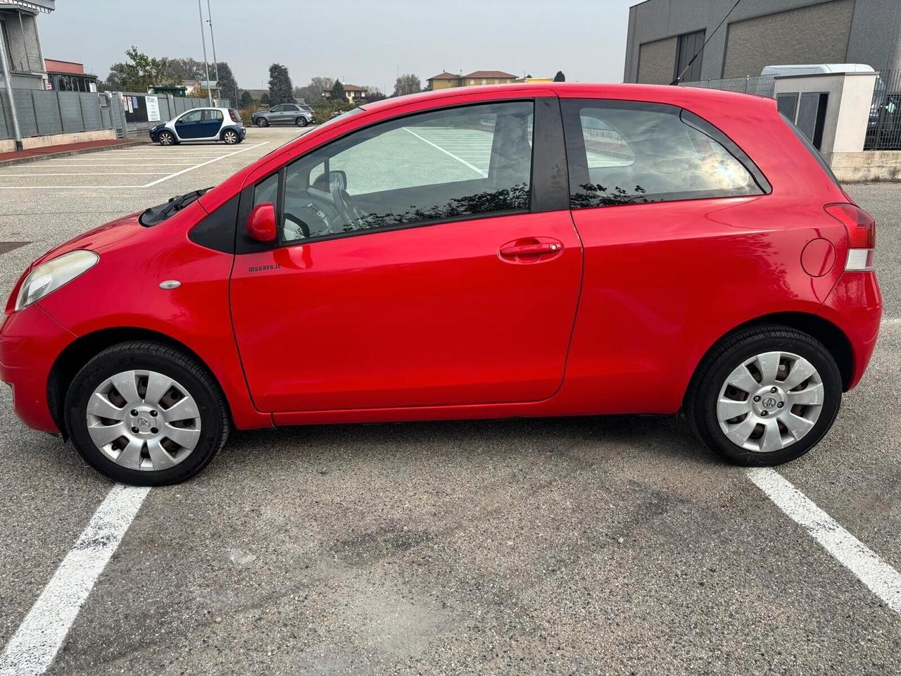 Toyota Yaris 1.0 3 porte Sol CON SOLI 108024 KM, ADATTA AI NEOPATENTATI