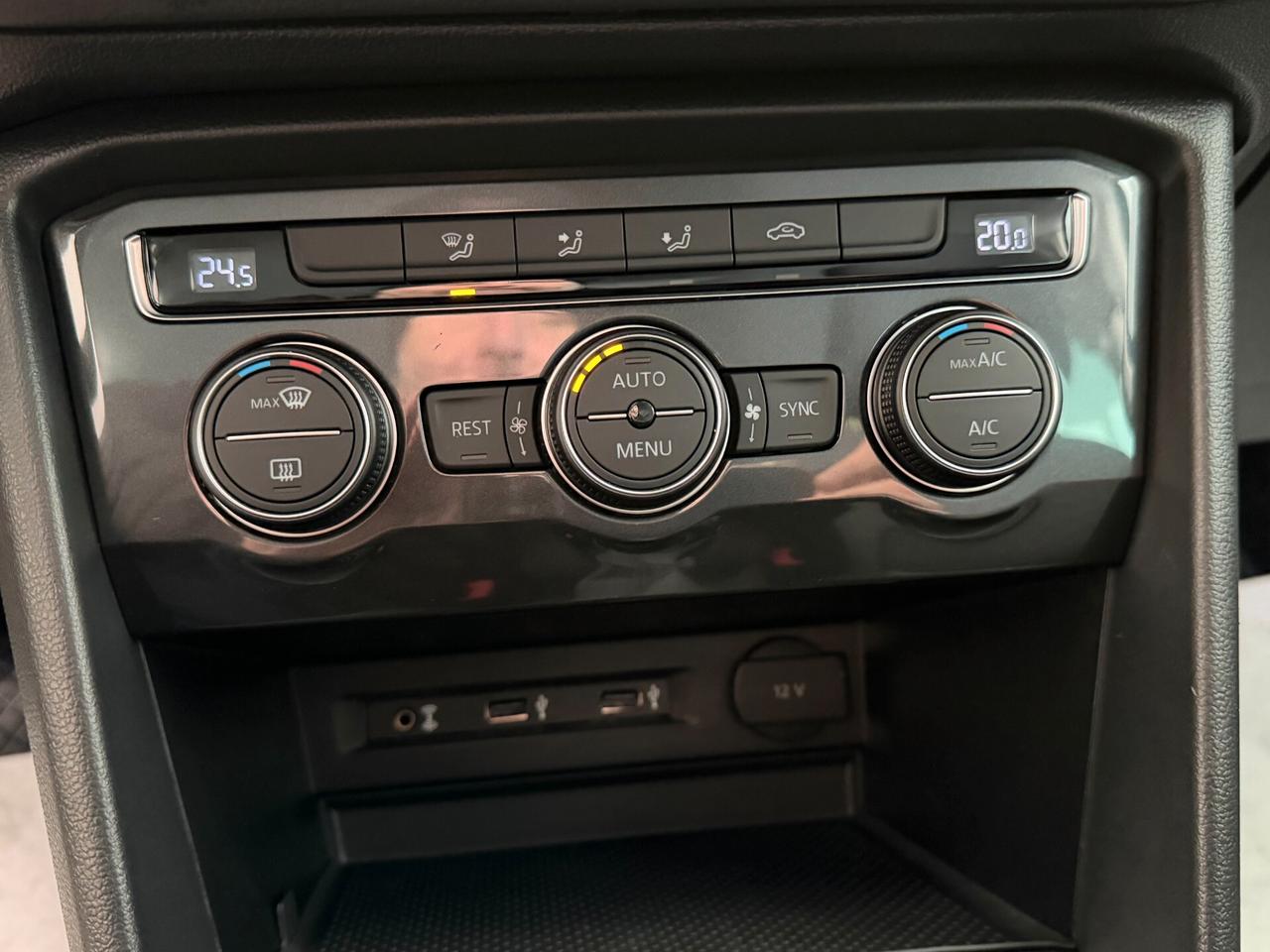 Volkswagen Tiguan 1.6 TDI 115 cv. BUSINESS (Nav)