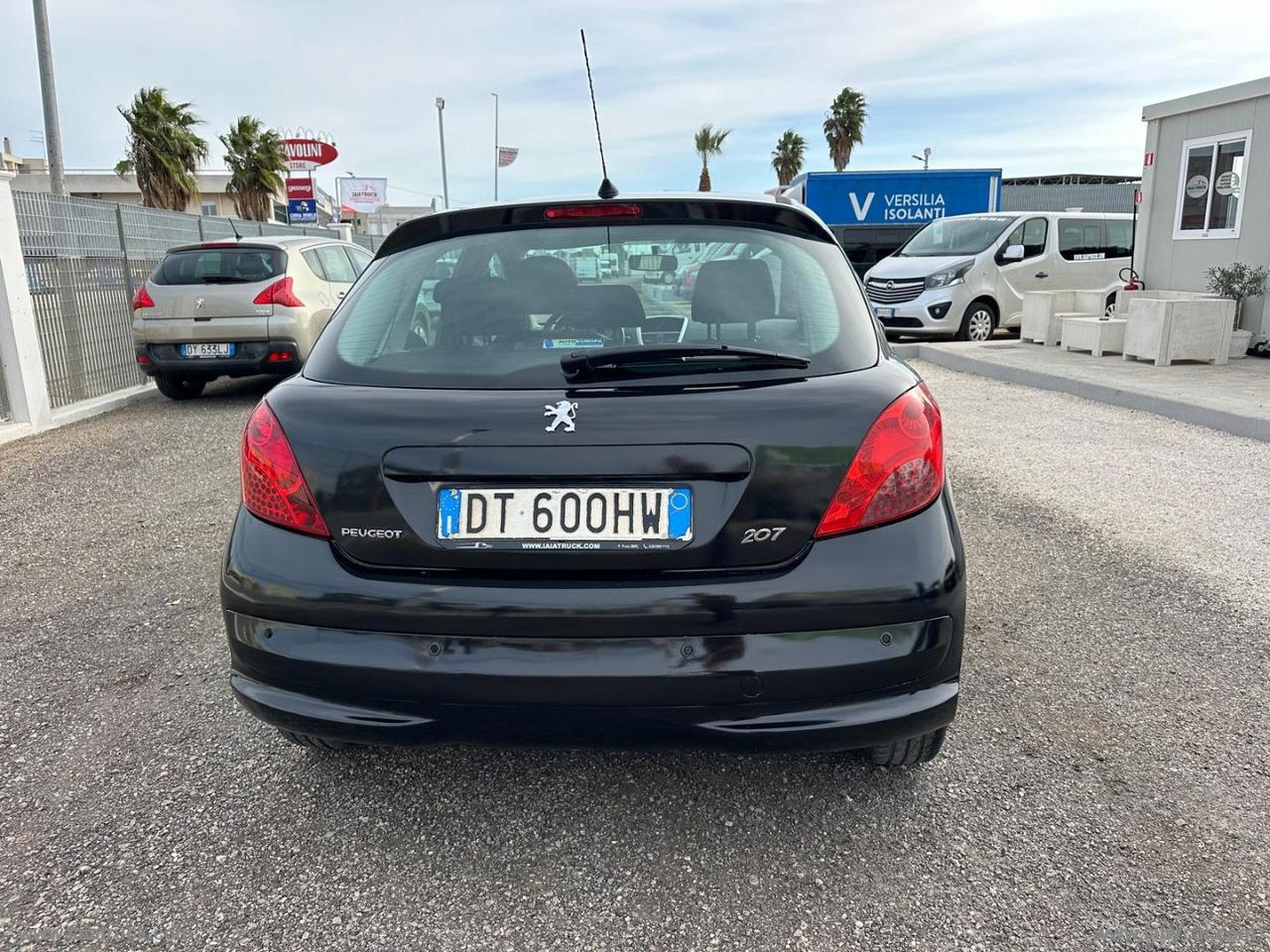 PEUGEOT 207 1.4 VTi 95 CV 5p. Energie Sport 1.4 VTi 95 CV 5p. Energie Sport