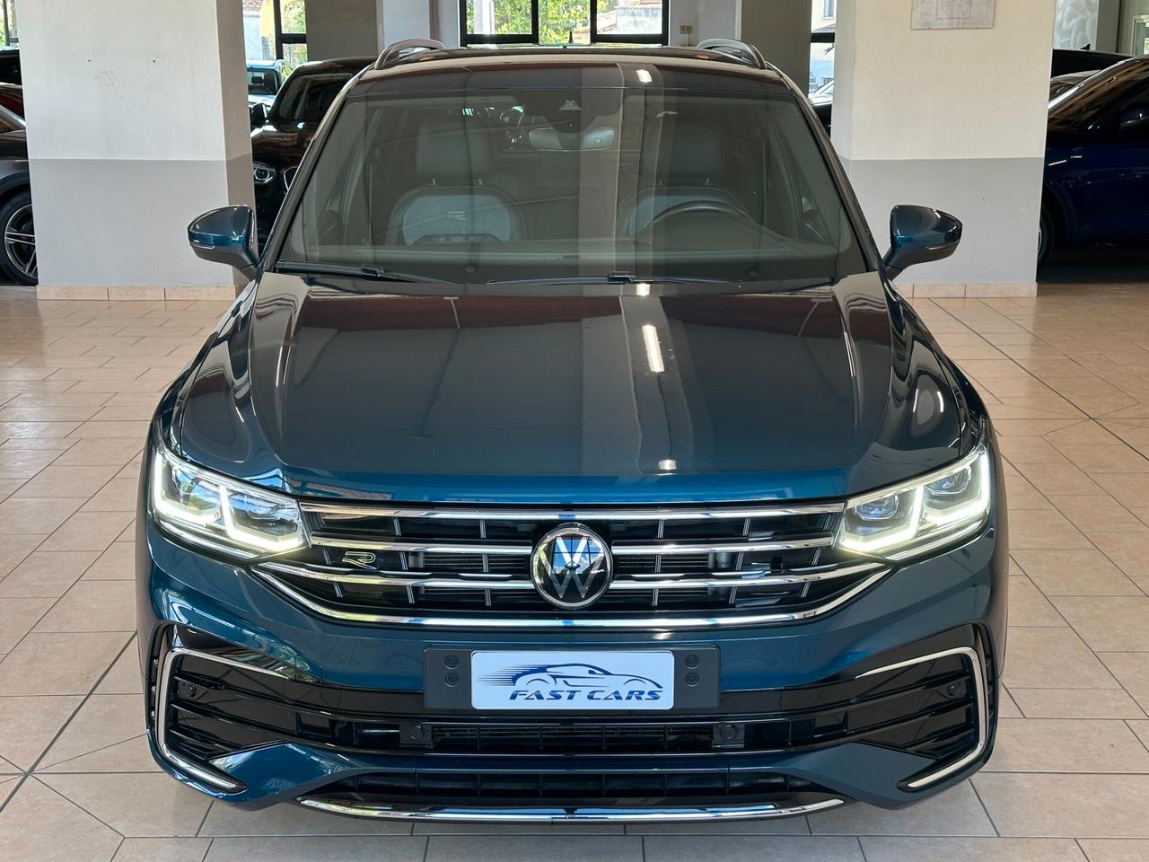 VOLKSWAGEN TIGUAN R-LINE 2.0 TDI DSG *CARPLAY*LED*LUCI*