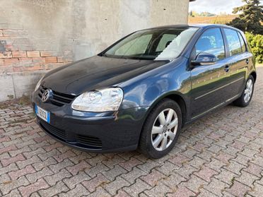 Volkswagen Golf 1.6 GPL