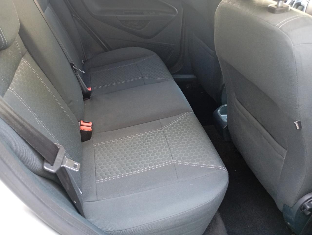 Ford Fiesta 1.6 5p. Titanium- 2012