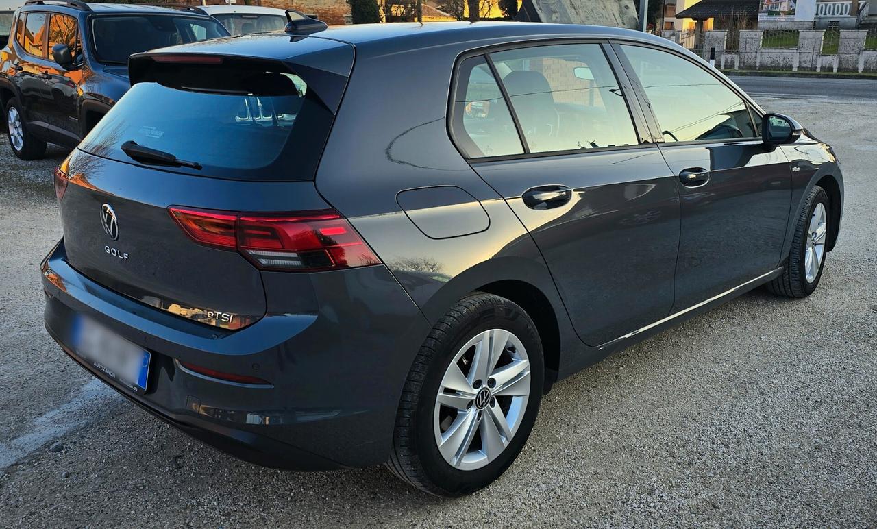 Volkswagen Golf 1.0 eTSI EVO DSG Life