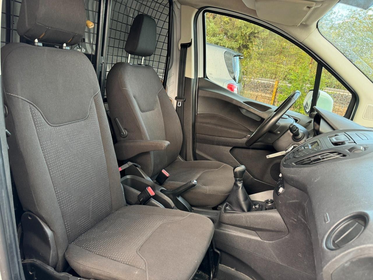 Ford Transit Courier 1.5 TDCi 75CV Vann2017