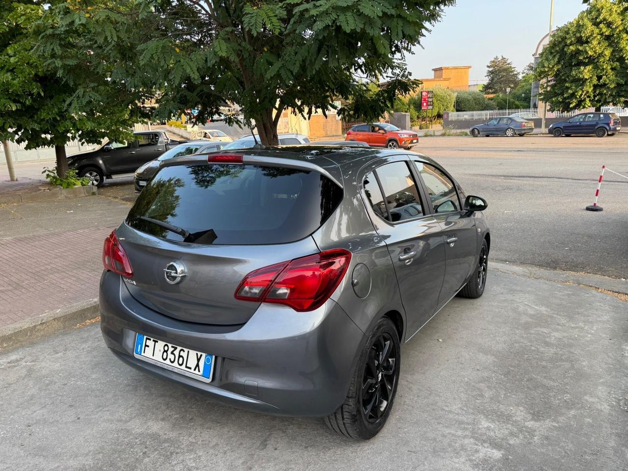 Opel Corsa 1.2 5 porte 120 Anniversary