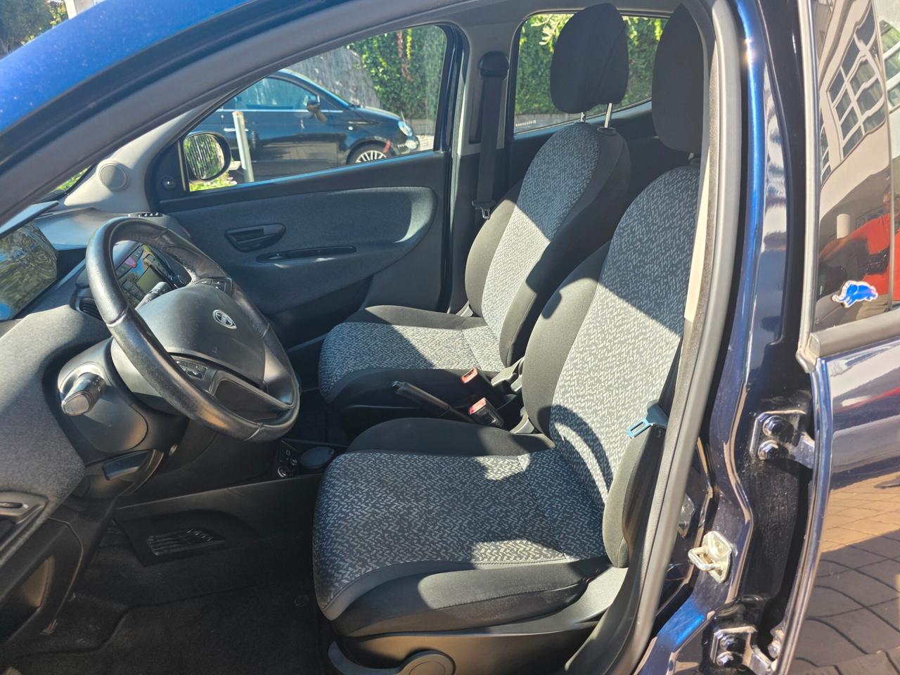 Lancia Ypsilon 1.2 69 CV 5 porte GPL Ecochic Elefantino Blu